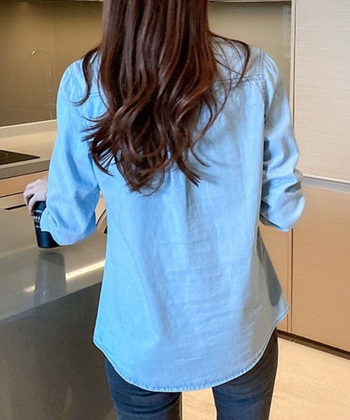 SPIGA(スピーガ)の「きれいめダンガリーシャツ(シャツ/ブラウス・レディース・ライトブルー/ダークブルー・SMALL/X-LARGE/LARGE/MEDIUM)」の9枚目の写真