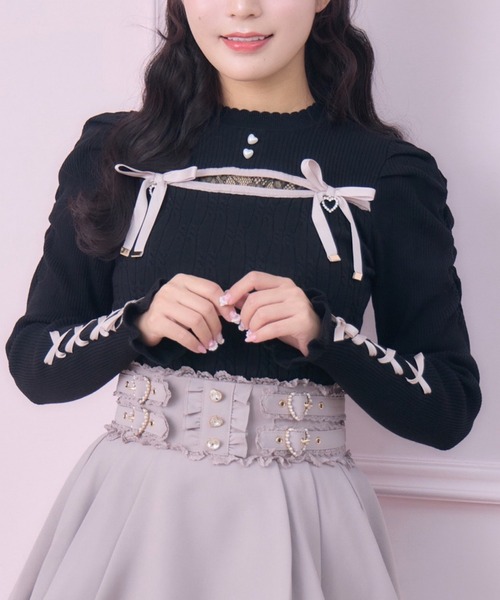 ROJITA(ロジータ)の「デコルテ開き配色リボンニット(ニット/セーター・レディース・ブラック/ピンク/ホワイト・FREE)」の1枚目の写真
