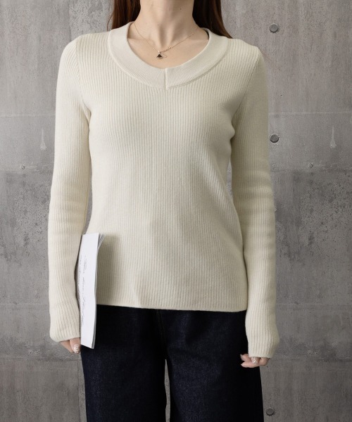 Miniministore(ミニミニストア)の「裏起毛ニットトップス Vネックリブニット(ニット/セーター・レディース・ホワイト/アイボリー/ブラック・FREE)」の19枚目の写真