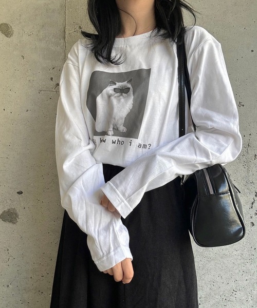 etta(エタ)の「子猫プリントデザインロンT/長袖Tシャツ(Tシャツ/カットソー・レディース・ホワイト・MEDIUM/SMALL/LARGE/X-LARGE)」の1枚目の写真