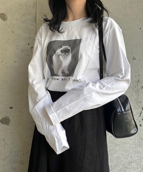 etta(エタ)の「子猫プリントデザインロンT/長袖Tシャツ(Tシャツ/カットソー・レディース・ホワイト・MEDIUM/SMALL/LARGE/X-LARGE)」の3枚目の写真