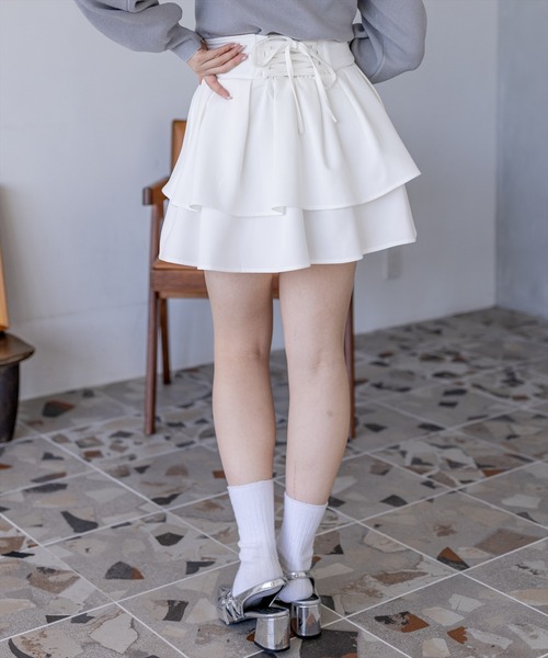 clear（クリア）の「バックレースアップインパン付2段フリルティアードミニスカート[着回し力抜群 ガーリー]≪新作≫（スカート・レディース・オフホワイト/ベージュ/ブラック・F）」の8枚目の写真