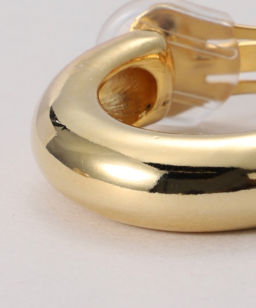 Spick & Span（スピックアンドスパン）の「Kenneth Jay Lane / ケネス ジェイ レーン フープイヤリング（イヤリング・レディース・ゴールド・FREE）」の5枚目の写真