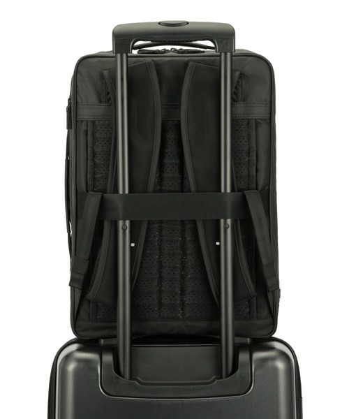ace.(エース)の「ビジネスリュック ガジェタブル エアV 16L B4サイズ 15.6インチPC 酷暑対策 20032(ビジネスバッグ・メンズ・ベージュ/ブラック/ネイビー・FREE)」の8枚目の写真