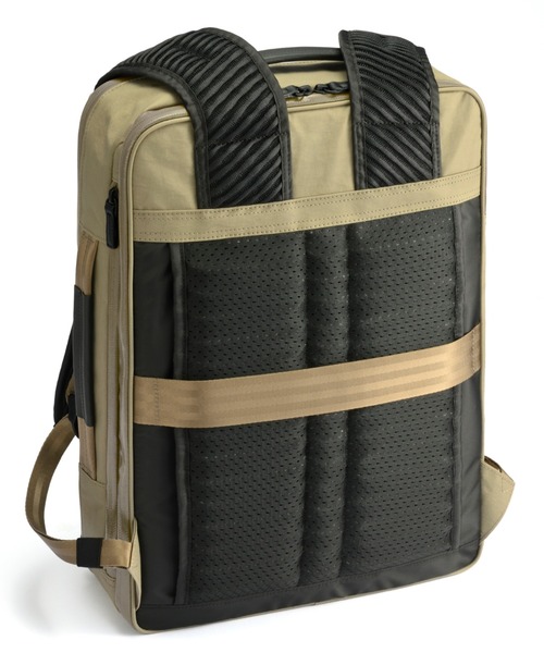 ace.(エース)の「ビジネスリュック ガジェタブル エアV 16L B4サイズ 15.6インチPC 酷暑対策 20032(ビジネスバッグ・メンズ・ベージュ/ブラック/ネイビー・FREE)」の14枚目の写真