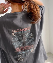 Java（ジャバ）の「《JaVaジャバコラボ》男女お揃い可◎ヴィンテージムード漂う。綿100%バックムービーグラフィック 飛び刺繍オーバーサイズTシャツ(半袖)（Tシャツ/カットソー）」