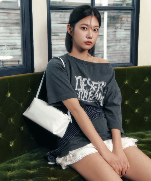 I BAG YOUR PARDON(アイバック ユア パードン)の「pencil BAG (4 colors)(トートバッグ・レディース・ライトイエロー/Beige/ホワイト/ブラック/レッド/ネイビー・FREE)」の7枚目の写真