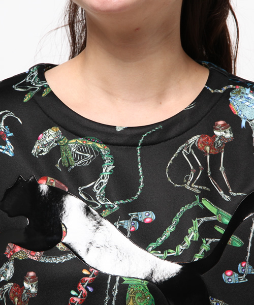 PUMA（プーマ）の「SWASH CREW SWEAT (WOMEN)（スウェット・レディース・ブラック系その他/ブラック・SMALL/MEDIUM/X-SMALL）」の6枚目の写真