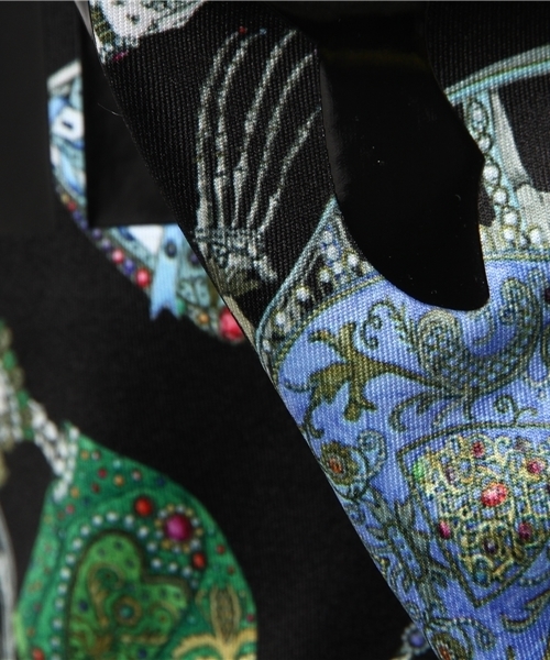 PUMA（プーマ）の「SWASH CREW SWEAT (WOMEN)（スウェット・レディース・ブラック系その他/ブラック・SMALL/MEDIUM/X-SMALL）」の10枚目の写真