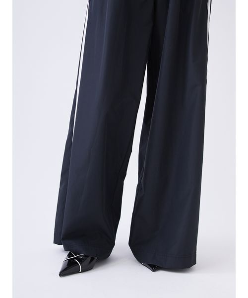 adidas(アディダス)の「【adidas Originals】FIRE BIRD ADILENIUM TP/ファイヤーバードアディレニウムトラックパンツ(その他パンツ・レディース・ブラック・XS)」の8枚目の写真