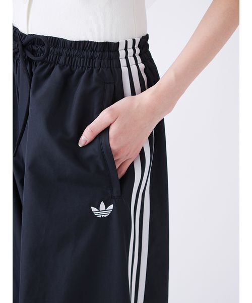 adidas(アディダス)の「【adidas Originals】FIRE BIRD ADILENIUM TP/ファイヤーバードアディレニウムトラックパンツ(その他パンツ・レディース・ブラック・XS)」の9枚目の写真
