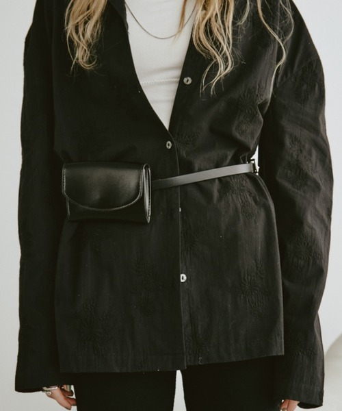 Aunt Marie's(アントマリーズ)の「フェイクレザーベルトミニバッグ(ハンドバッグ・レディース・ブラック/ブラウン・FREE)」の1枚目の写真