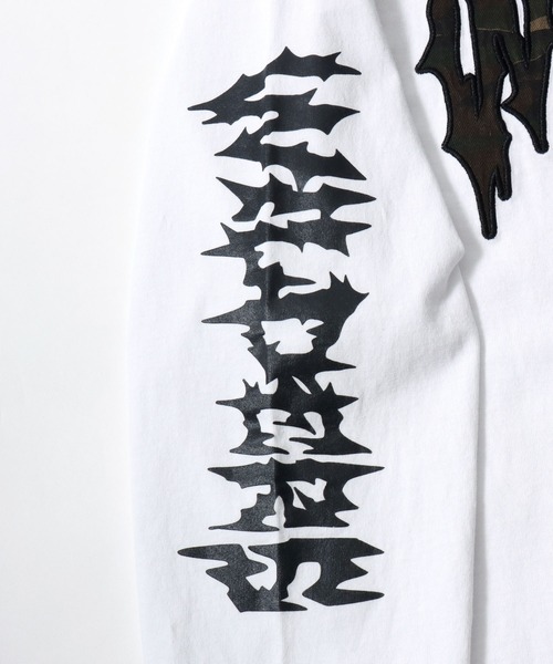 Salong hameu（サロン ハミュー）の「袖プリント グランジロゴ ロングスリーブTシャツ/ロンT/トライバル刺繍/韓国ストリート/ユニセックス（Tシャツ/カットソー・メンズ・ホワイト/ブラック系その他2/カモフラージュ/ホワイト系その他/ブラック/ブラック系その他・M/L）」の14枚目の写真