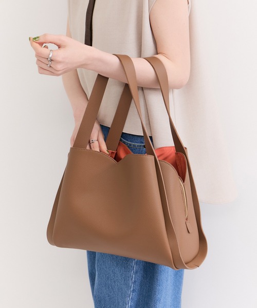 le cercle ADAM ET ROPE'(ルセルクルアダムエロペ)の「2WAYフォルムバッグ(ショルダーバッグ・レディース・ブラック/イエロー系その他3・FREE)」の2枚目の写真