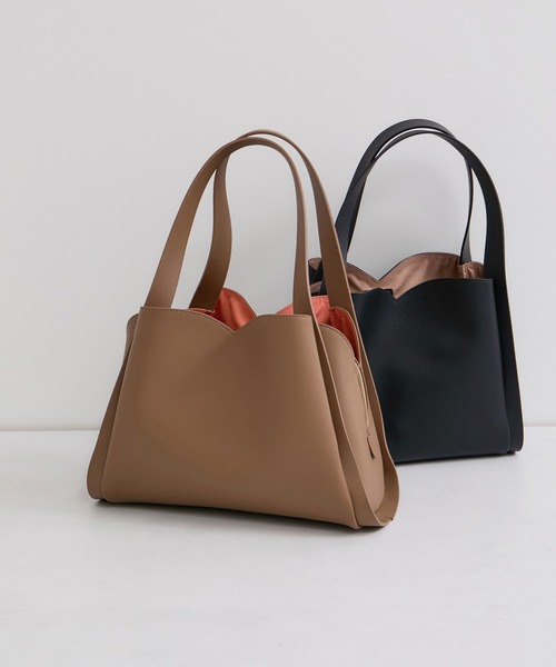 le cercle ADAM ET ROPE'(ルセルクルアダムエロペ)の「2WAYフォルムバッグ(ショルダーバッグ・レディース・ブラック/イエロー系その他3・FREE)」の4枚目の写真