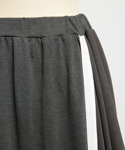 gomme（ゴム）の「ポンチフリルスカート（スカート・レディース・ブラック/チャコールグレー・MEDIUM）」の16枚目の写真