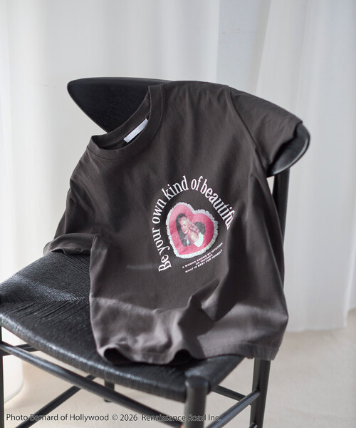 Firsthand(ファーストハンド)の「Firsthand/ファーストハンド マリリンモンロー ショートスリーブ ハート フォト Tシャツ / プリントTシャツ(Tシャツ/カットソー・レディース・チャコールグレー/ホワイト・FREE)」の7枚目の写真