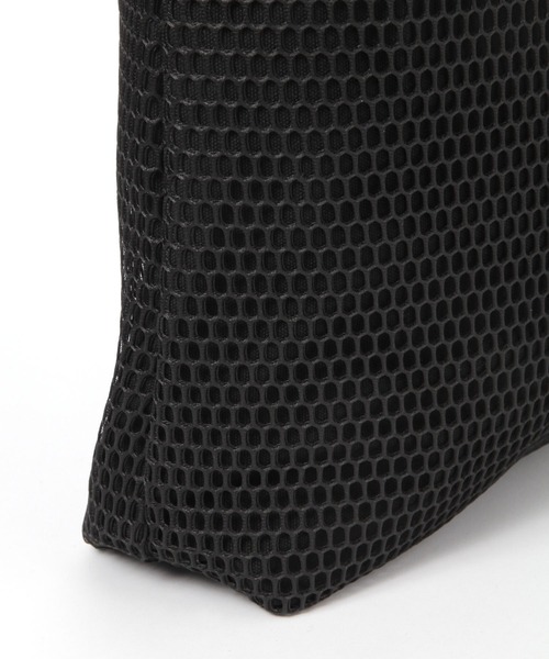 LEPSIM（レプシィム）の「メッシュワンハンドルバッグ　648096（ショルダーバッグ・レディース・ブラック/アイボリー・ONE SIZE）」の8枚目の写真