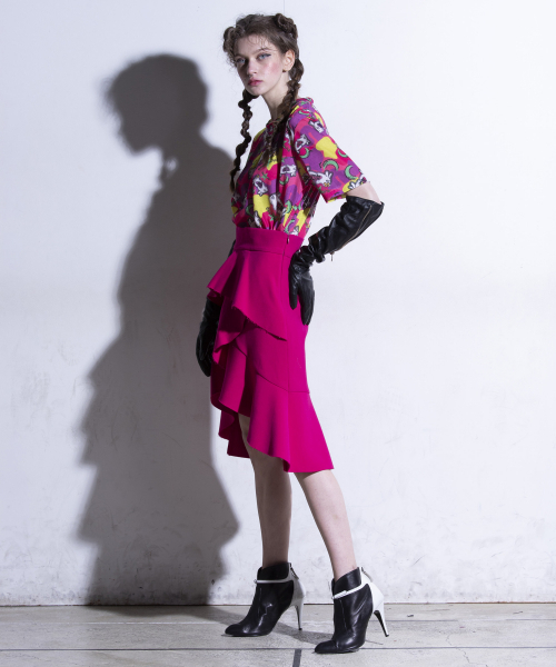 GREEDILOUS(グリディアス)の「ピンクカモフラージュTシャツ(Tシャツ/カットソー・レディース・その他・S/M/L/XS)」の5枚目の写真