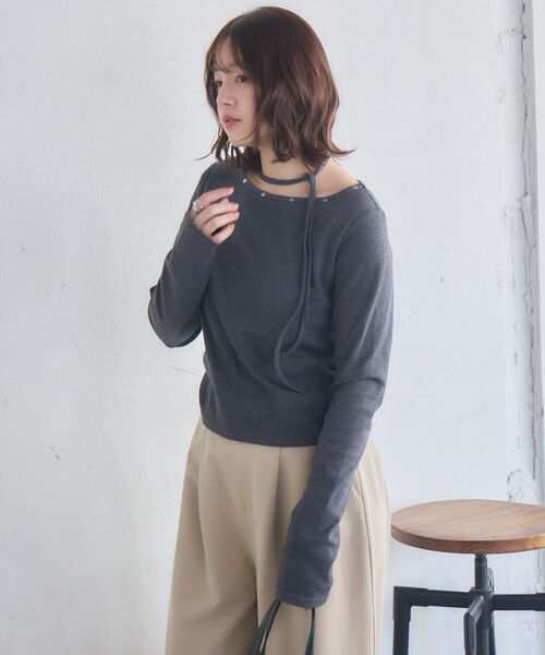 RETRO GIRL(レトロガール)の「スタッズ付きネックリボンCT(Tシャツ/カットソー・レディース・チャコールグレー/ナチュラル/ライトグリーン・FREE)」の12枚目の写真