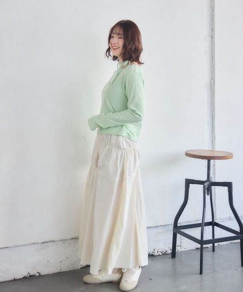 RETRO GIRL(レトロガール)の「スタッズ付きネックリボンカットソー(Tシャツ/カットソー・レディース・チャコールグレー/ナチュラル/ライトグリーン・FREE)」の9枚目の写真