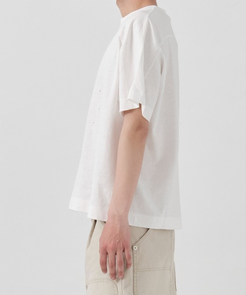 JIAN YE(ジェンイェ)の「CIRCLE T(Tシャツ/カットソー・メンズ・オフホワイト/ダークグレー・LARGE/MEDIUM)」の4枚目の写真