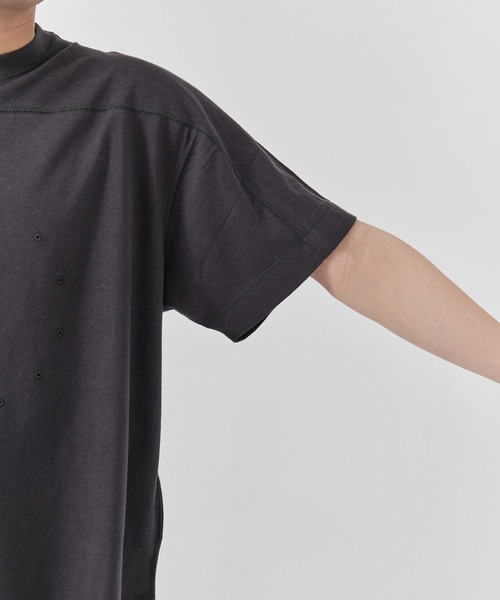 JIAN YE(ジェンイェ)の「CIRCLE T(Tシャツ/カットソー・メンズ・オフホワイト/ダークグレー・LARGE/MEDIUM)」の9枚目の写真