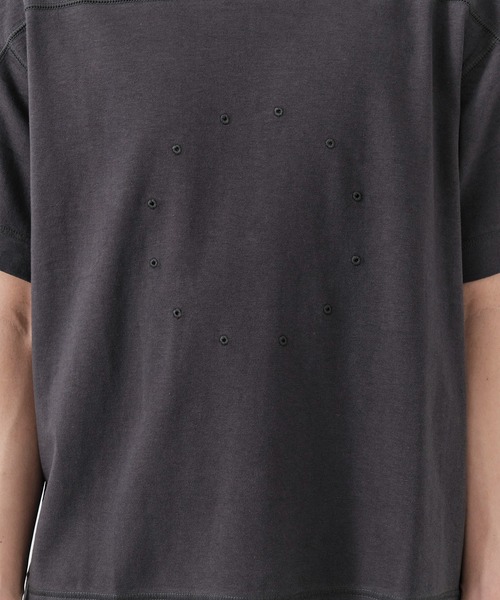 JIAN YE(ジェンイェ)の「CIRCLE T(Tシャツ/カットソー・メンズ・オフホワイト/ダークグレー・LARGE/MEDIUM)」の10枚目の写真