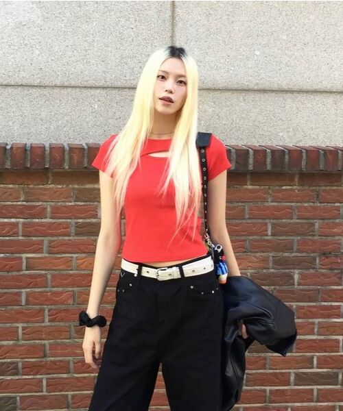 PHOS333(フォースサンサンサン)の「W Slim Fit Slit T-Shirt/Red(Tシャツ/カットソー・レディース・その他・FREE)」の6枚目の写真