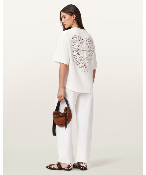 ALLSAINTS（オールセインツ）の「ESME AMELIE OVERSIZED T-SHIRT | ESME AMELIE オーバーサイズ Tシャツ（Tシャツ/カットソー・レディース・ホワイト系その他・XS/S/M/L）」の6枚目の写真