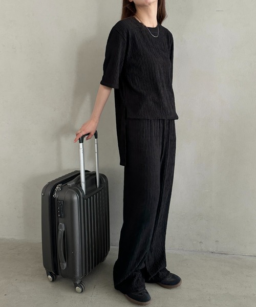 MYMOOD.(マイムード)の「ゆったりシルエット楽々セットアップ トップスパンツ2点SET ジャージセット(セットアップ・レディース・アイボリー/ブラック・FREE)」の2枚目の写真