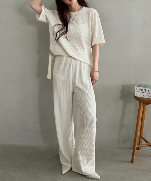 MYMOOD.(マイムード)の「ゆったりシルエット楽々セットアップ トップスパンツ2点SET ジャージセット(セットアップ・レディース・アイボリー/ブラック・FREE)」の4枚目の写真