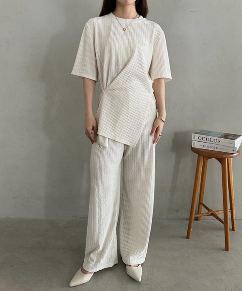 MYMOOD.(マイムード)の「ゆったりシルエット楽々セットアップ トップスパンツ2点SET ジャージセット(セットアップ・レディース・アイボリー/ブラック・FREE)」の5枚目の写真