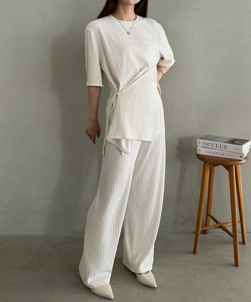 MYMOOD.(マイムード)の「ゆったりシルエット楽々セットアップ トップスパンツ2点SET ジャージセット(セットアップ・レディース・アイボリー/ブラック・FREE)」の3枚目の写真