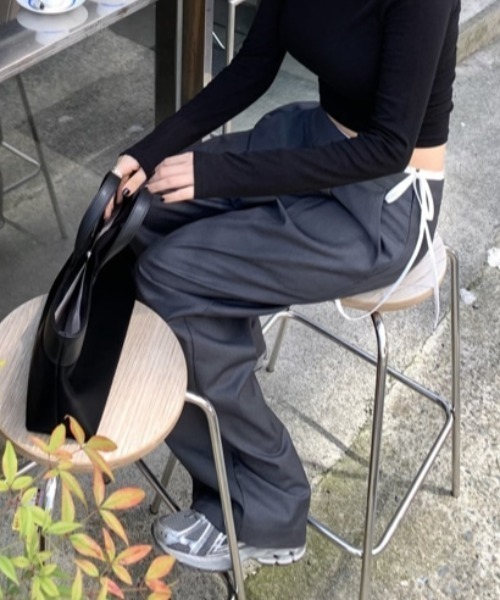 FAVORITO(ファヴォリート)の「配色切り替えサイドジップススラックス(その他パンツ・レディース・ブラック/グレー・M/S)」の10枚目の写真