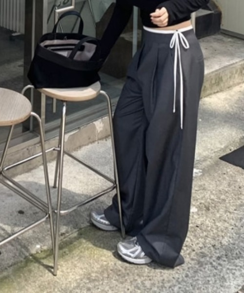 FAVORITO(ファヴォリート)の「配色切り替えサイドジップススラックス(その他パンツ・レディース・ブラック/グレー・M/S)」の16枚目の写真