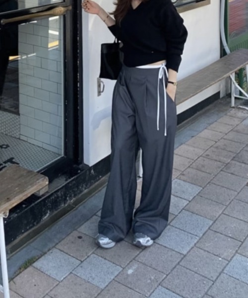 FAVORITO(ファヴォリート)の「配色切り替えサイドジップススラックス(その他パンツ・レディース・ブラック/グレー・M/S)」の8枚目の写真