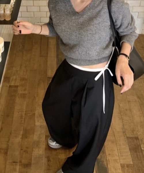 FAVORITO(ファヴォリート)の「配色切り替えサイドジップススラックス(その他パンツ・レディース・ブラック/グレー・M/S)」の21枚目の写真