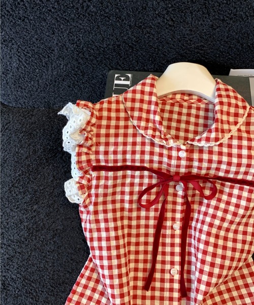 LUCPY（ラクピー）の「ギンガムチェックフリルリボンブラウス（シャツ/ブラウス・レディース・レッド・SMALL/MEDIUM/LARGE）」の2枚目の写真
