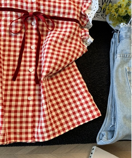 LUCPY（ラクピー）の「ギンガムチェックフリルリボンブラウス（シャツ/ブラウス・レディース・レッド・SMALL/MEDIUM/LARGE）」の5枚目の写真