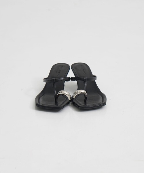 CITY TOKYO(シティトウキョウ)の「【CITY TOKYO/シティートウキョウ】Ring Thong Sandal/リングトングサンダル(サンダル・レディース・ブラック/ホワイト・1/2)」の3枚目の写真