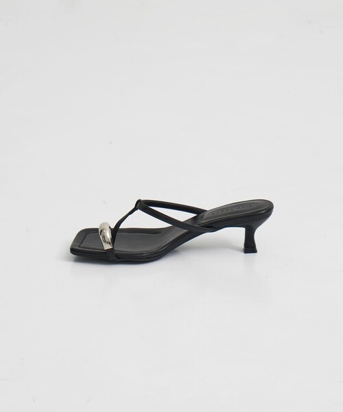 CITY TOKYO(シティトウキョウ)の「【CITY TOKYO/シティートウキョウ】Ring Thong Sandal/リングトングサンダル(サンダル・レディース・ブラック/ホワイト・1/2)」の6枚目の写真