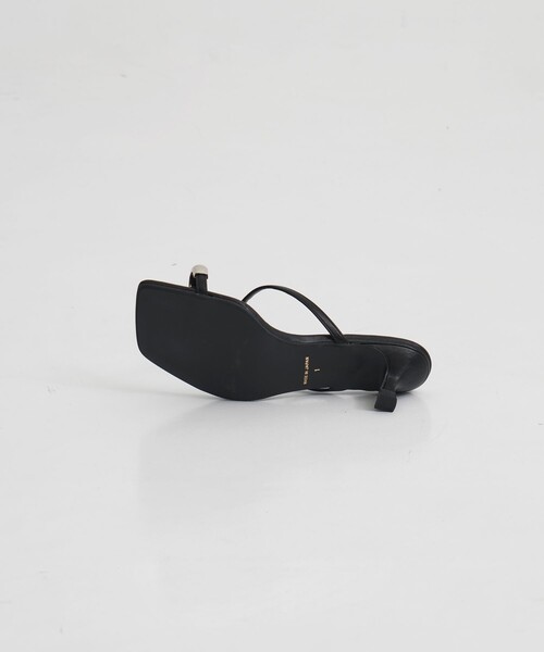 CITY TOKYO(シティトウキョウ)の「【CITY TOKYO/シティートウキョウ】Ring Thong Sandal/リングトングサンダル(サンダル・レディース・ブラック/ホワイト・1/2)」の7枚目の写真