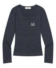 MUCENT / ムセント スリムフィット Uネック 長袖Ｔシャツ 薄手 ストレッチ ワンポイント刺繍