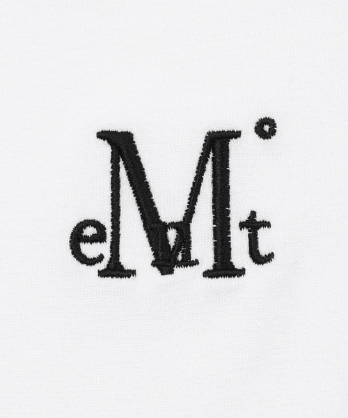 MUCENT(ムセント)の「MUCENT / ムセント スリムフィット Uネック 長袖Tシャツ 薄手 ストレッチ ワンポイント刺繍(Tシャツ/カットソー・レディース・ベージュ/ホワイト/ブラック/チャコールグレー/グレー・FREE)」の9枚目の写真