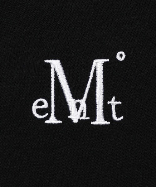 MUCENT(ムセント)の「MUCENT / ムセント スリムフィット Uネック 長袖Tシャツ 薄手 ストレッチ ワンポイント刺繍(Tシャツ/カットソー・レディース・ベージュ/ホワイト/ブラック/チャコールグレー/グレー・FREE)」の13枚目の写真