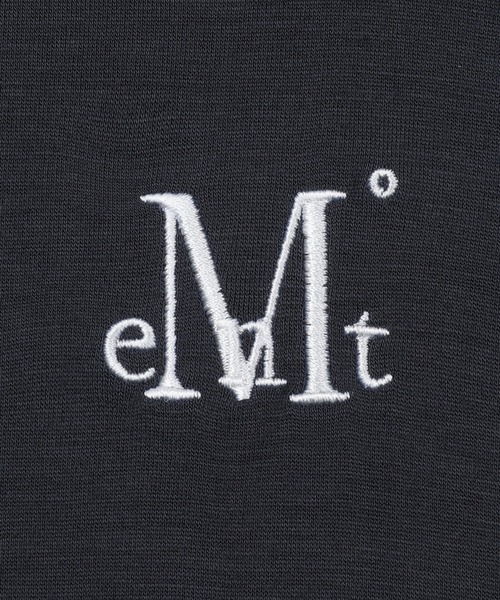 MUCENT(ムセント)の「MUCENT / ムセント スリムフィット Uネック 長袖Tシャツ 薄手 ストレッチ ワンポイント刺繍(Tシャツ/カットソー・レディース・ベージュ/ホワイト/ブラック/チャコールグレー/グレー・FREE)」の17枚目の写真