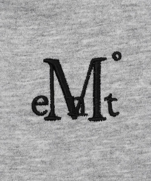 MUCENT(ムセント)の「MUCENT / ムセント スリムフィット Uネック 長袖Tシャツ 薄手 ストレッチ ワンポイント刺繍(Tシャツ/カットソー・レディース・ベージュ/ホワイト/ブラック/チャコールグレー/グレー・FREE)」の21枚目の写真
