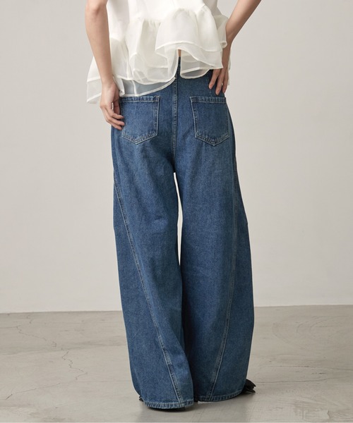 OFROOM(オフルーム)の「【2026秋冬新作】Curve Denim Pants|カーブデニムパンツ(デニムパンツ・レディース・インディゴブルー/ピンク/アイボリー/ライトブルー/ブラウン・LARGE/MEDIUM/SMALL)」の6枚目の写真