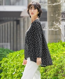 la.f…（ラエフ）の「“ブラウスのように着られる”さらさらストレッチトップス（Tシャツ/カットソー）」